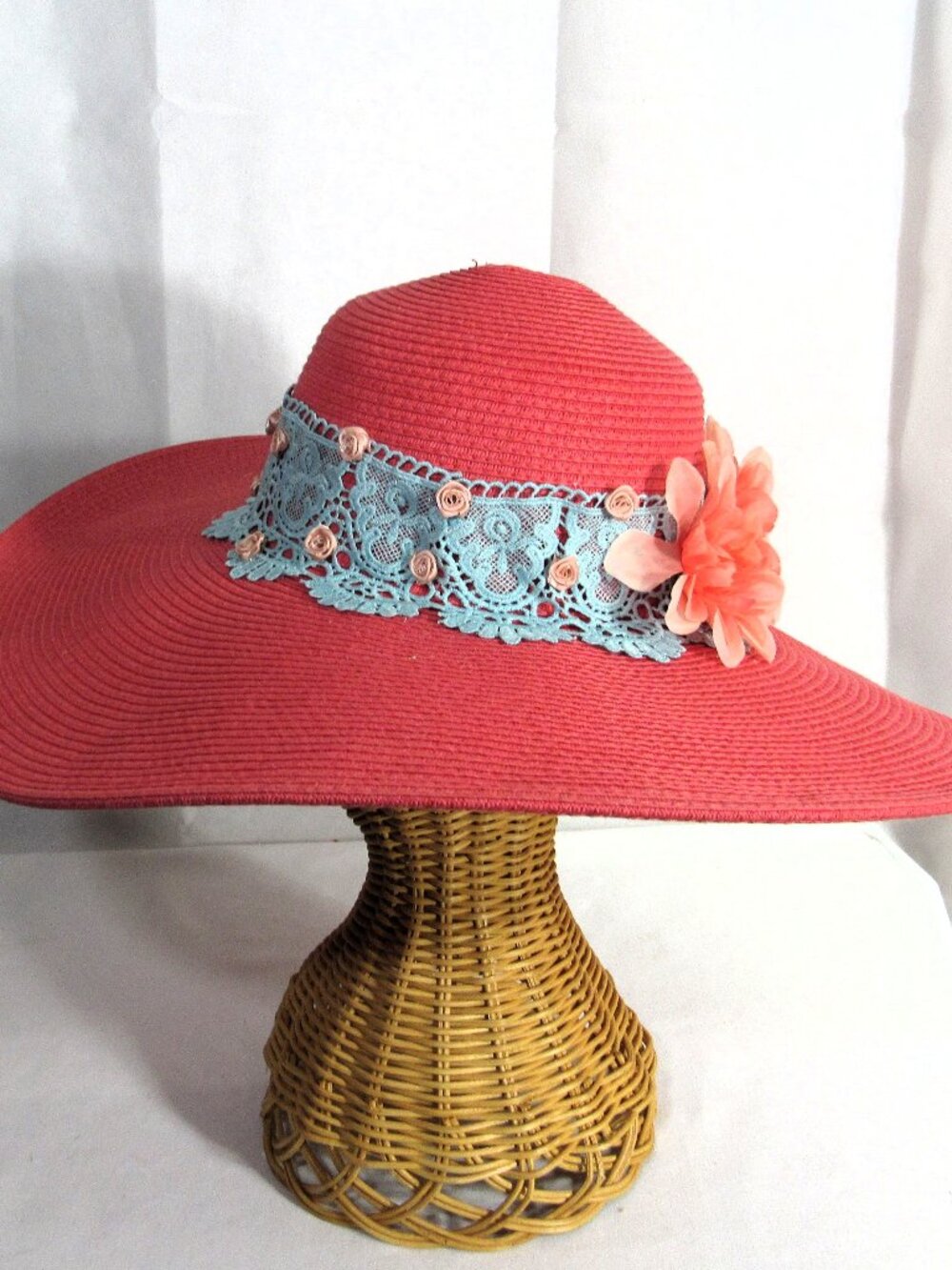 WIDE BRIM MELON PINK STRAW SUN HAT, 20" ACROSS, SIZE 7.5"VERY MOVIE STARR